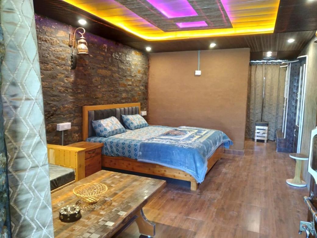 Nature Villaas Basa Homestay Pauri Luaran gambar