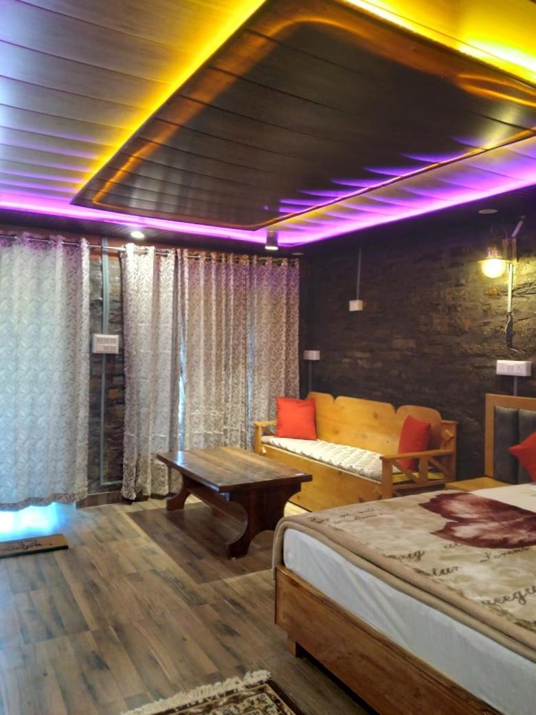 Nature Villaas Basa Homestay Pauri Luaran gambar
