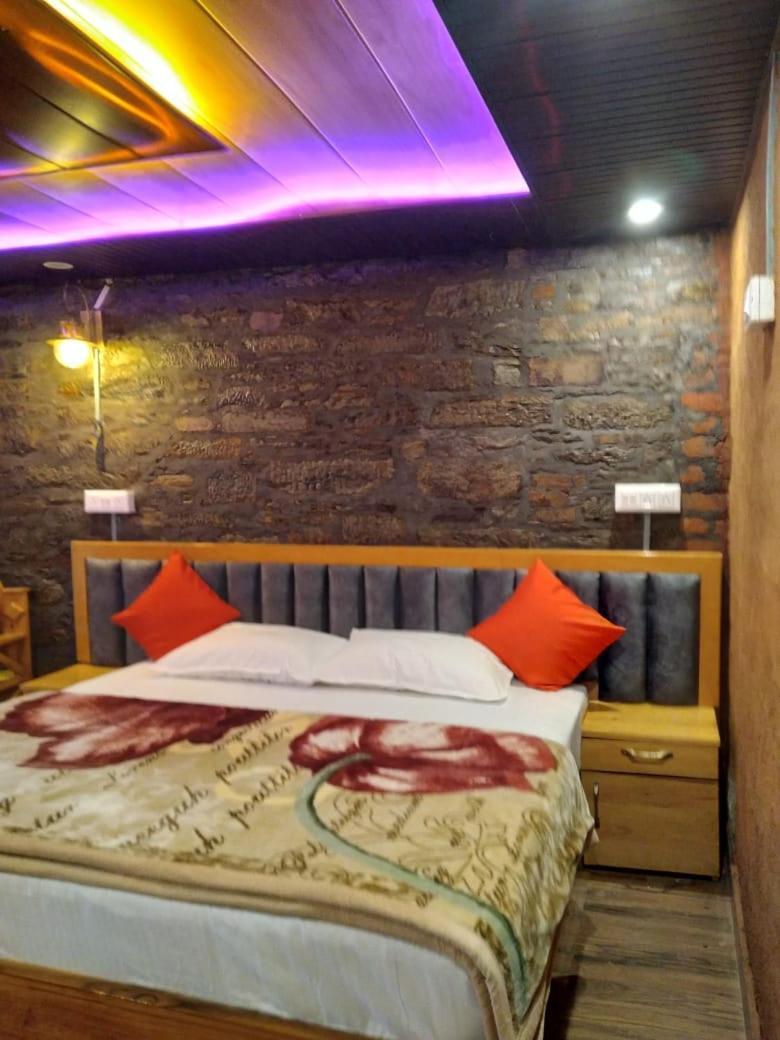 Nature Villaas Basa Homestay Pauri Luaran gambar