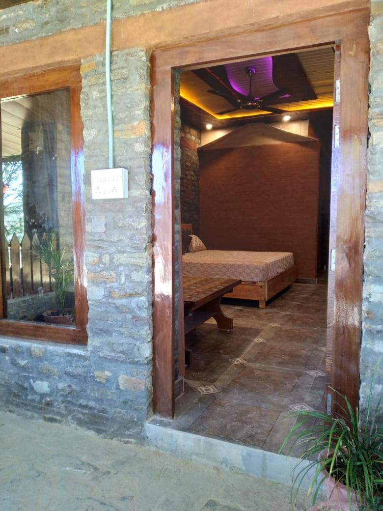 Nature Villaas Basa Homestay Pauri Luaran gambar