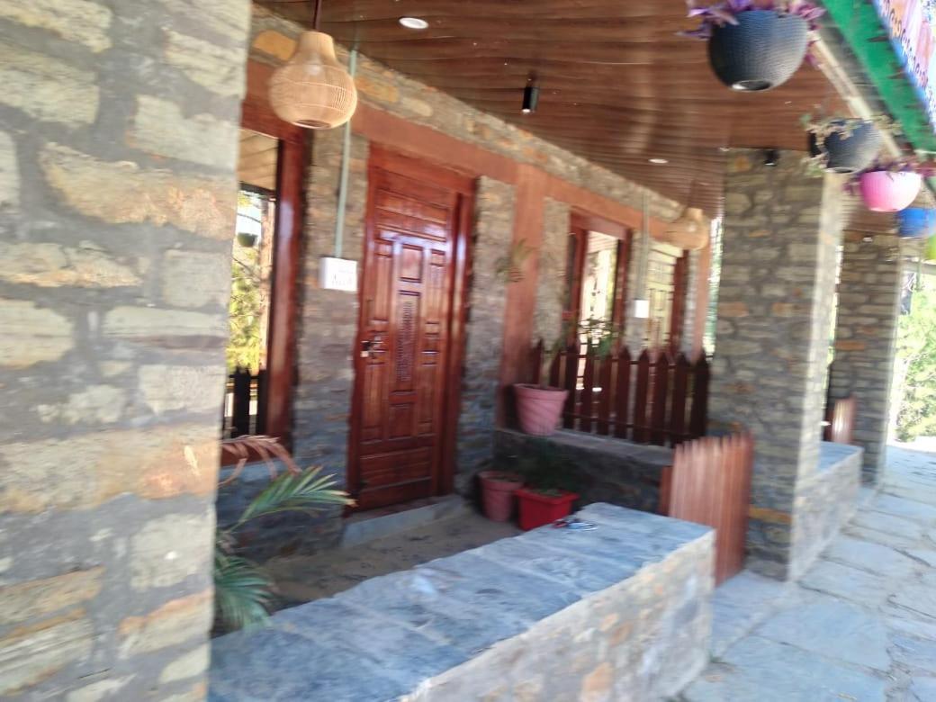 Nature Villaas Basa Homestay Pauri Luaran gambar